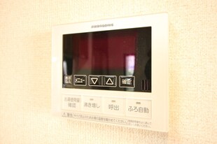 服部豊町2丁目貸家の物件内観写真